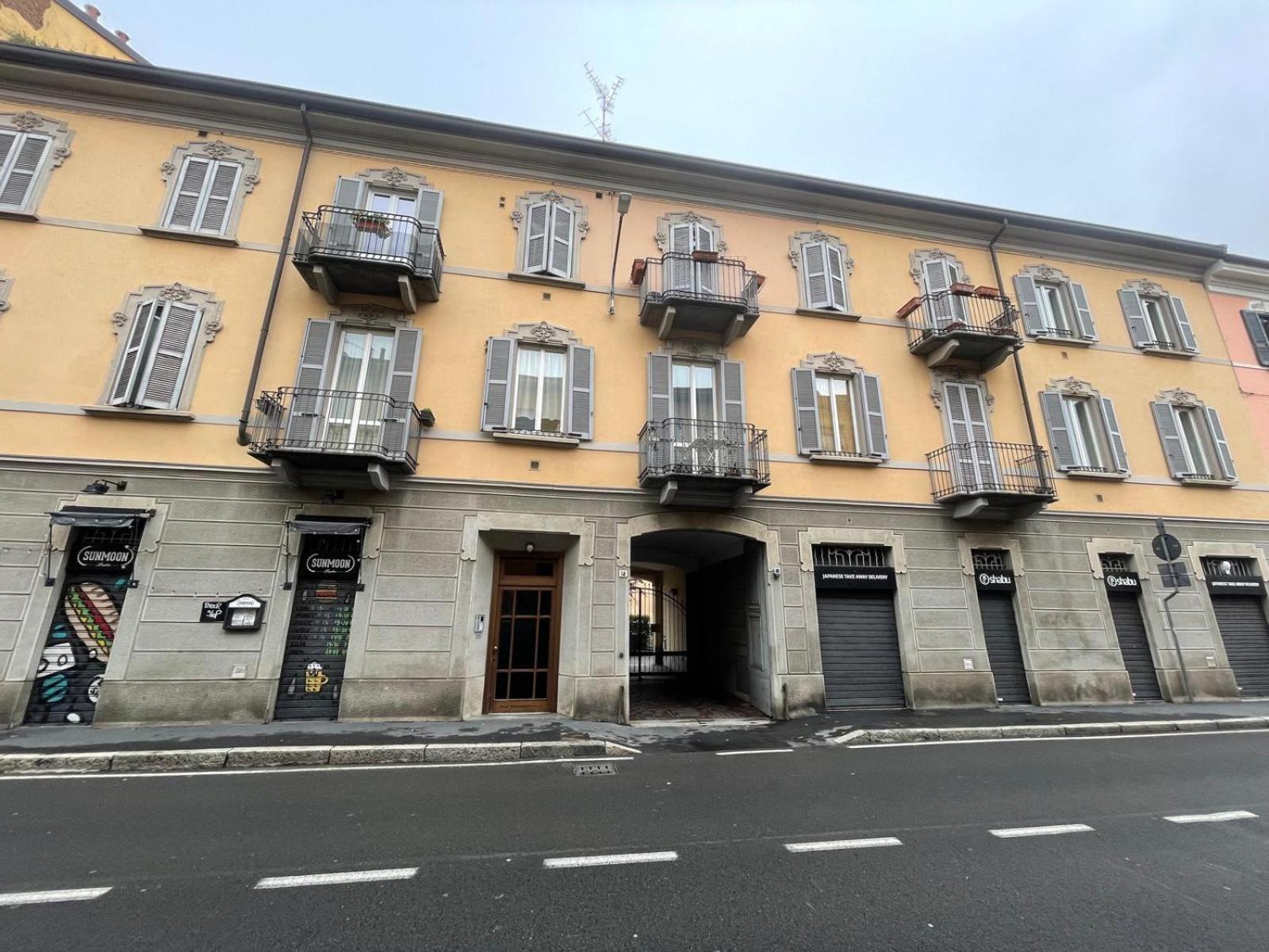 Gelsomino Appartamento Con Posto Auto Nel Centro Di モンツァ エクステリア 写真
